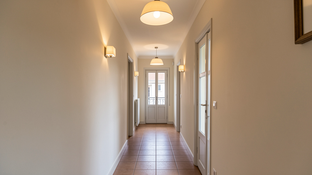 Solutions d'éclairage pour les couloirs